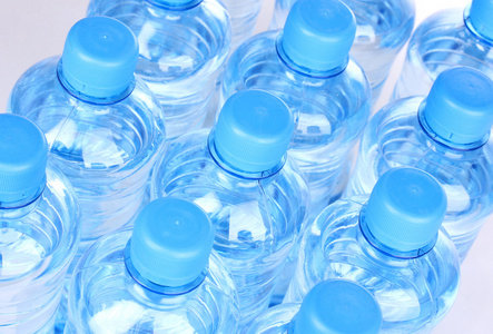 How to promote the development trend of beverage bottle blowing machines